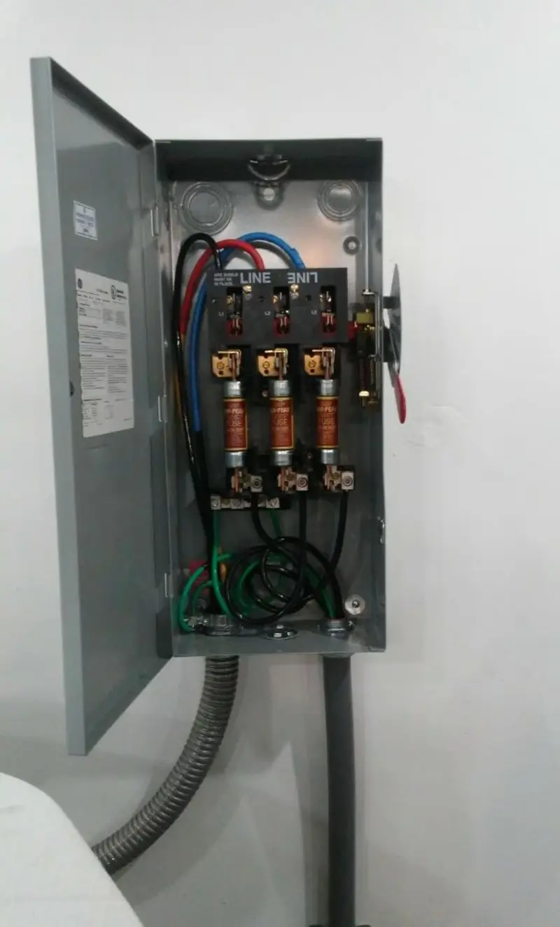 Three-phase disconnect switch installed for Smoke Detector Installation in Seneca